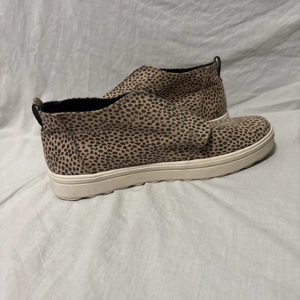Universal Thread‎ Lillian Leopard Slip On Shoes Women's Size 9.5 Casual Target